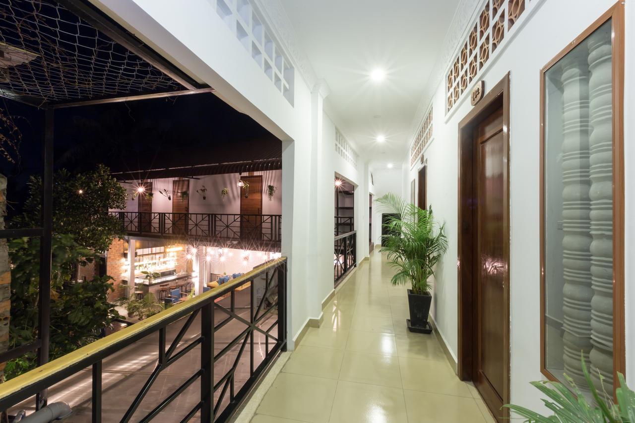 1953 Siem Reap Hostel Eksteriør billede