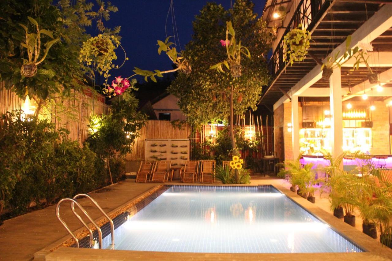 1953 Siem Reap Hostel Eksteriør billede